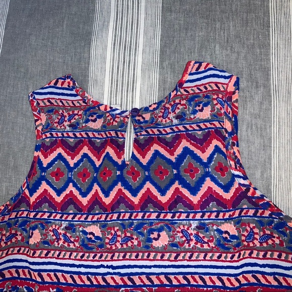 Colorful Top - Picture 4 of 4